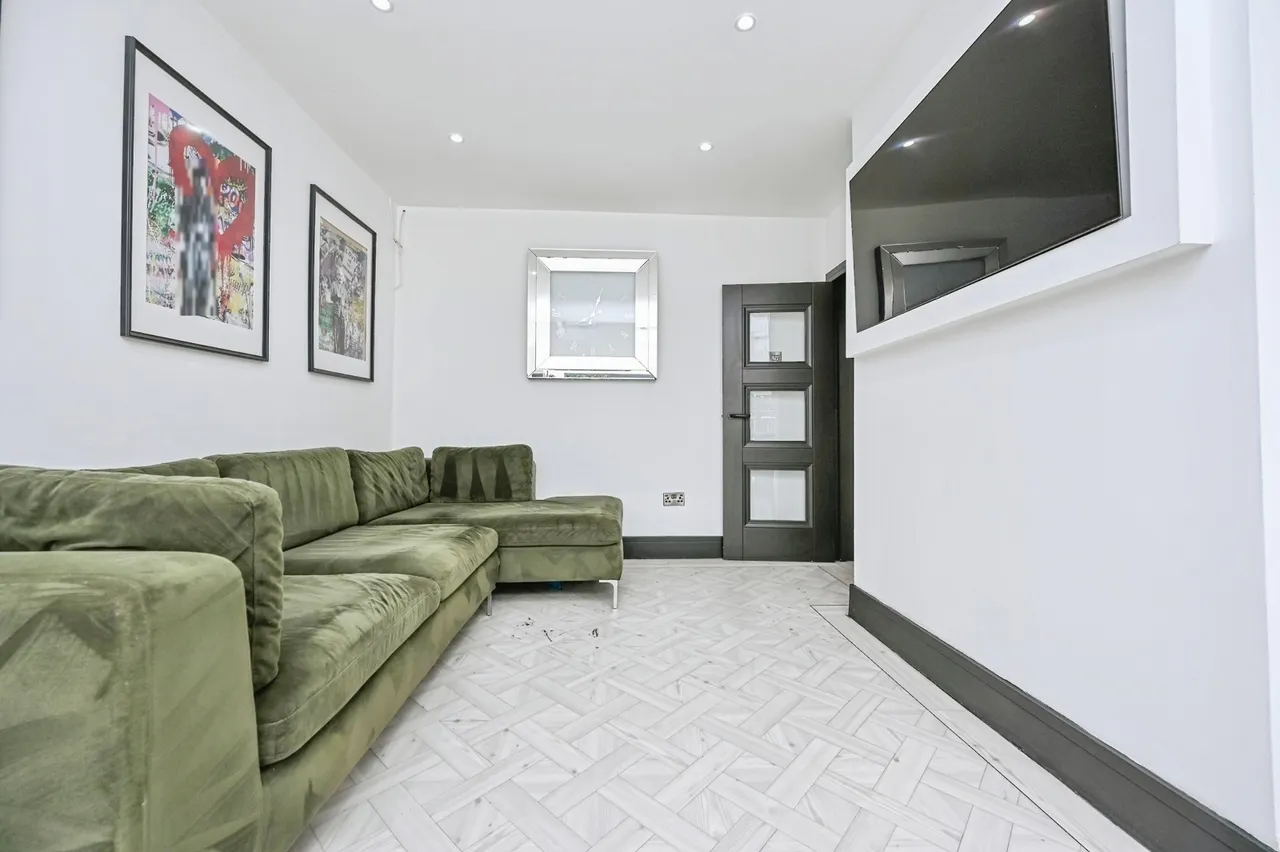 Deyes Lane, Liverpool, L31, photo 11
