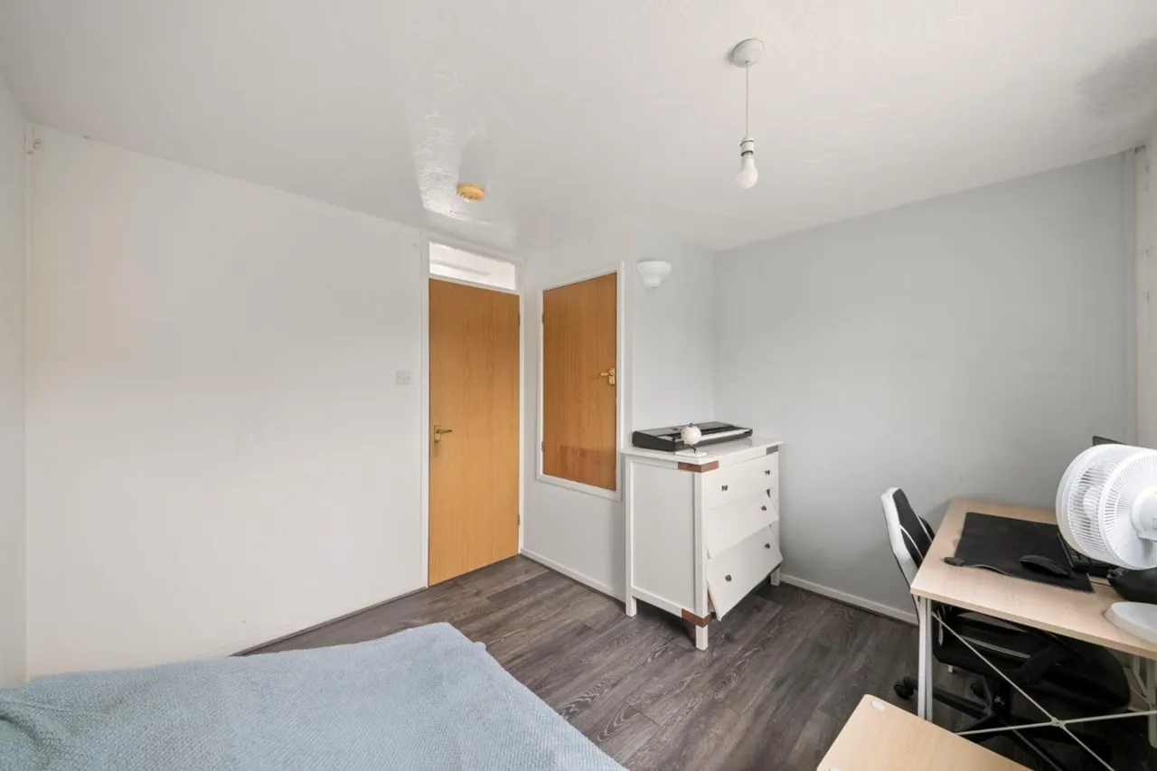 Abbey Close, Hayes, UB3, photo 5