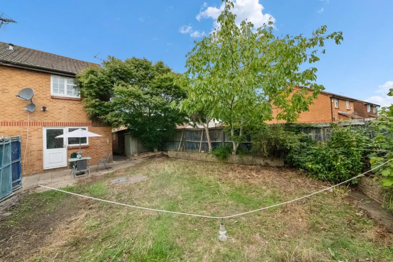 Abbey Close, Hayes, UB3, photo 10