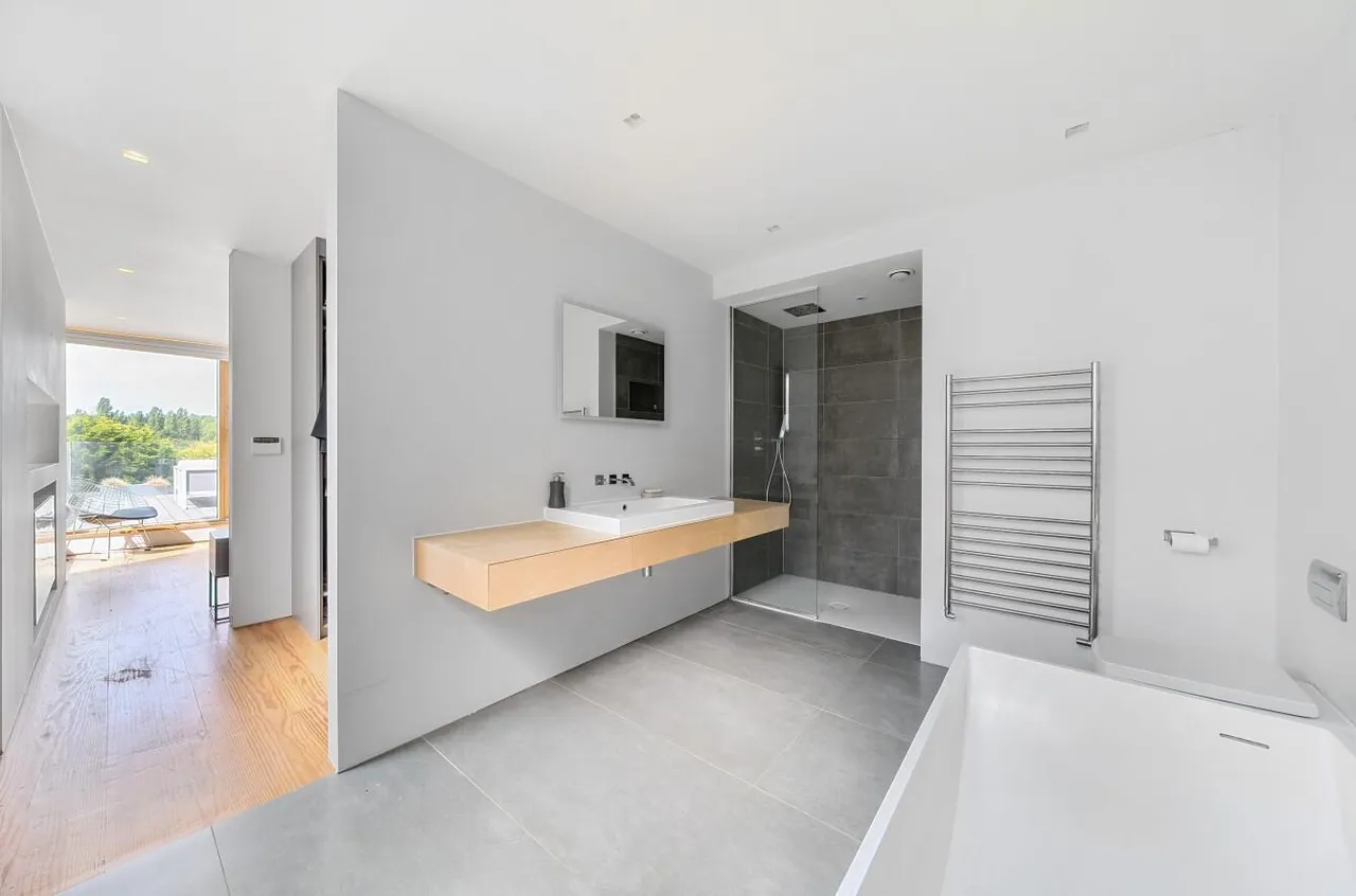 Architect-Designed Contemporary Residence, West Malling, photo 17