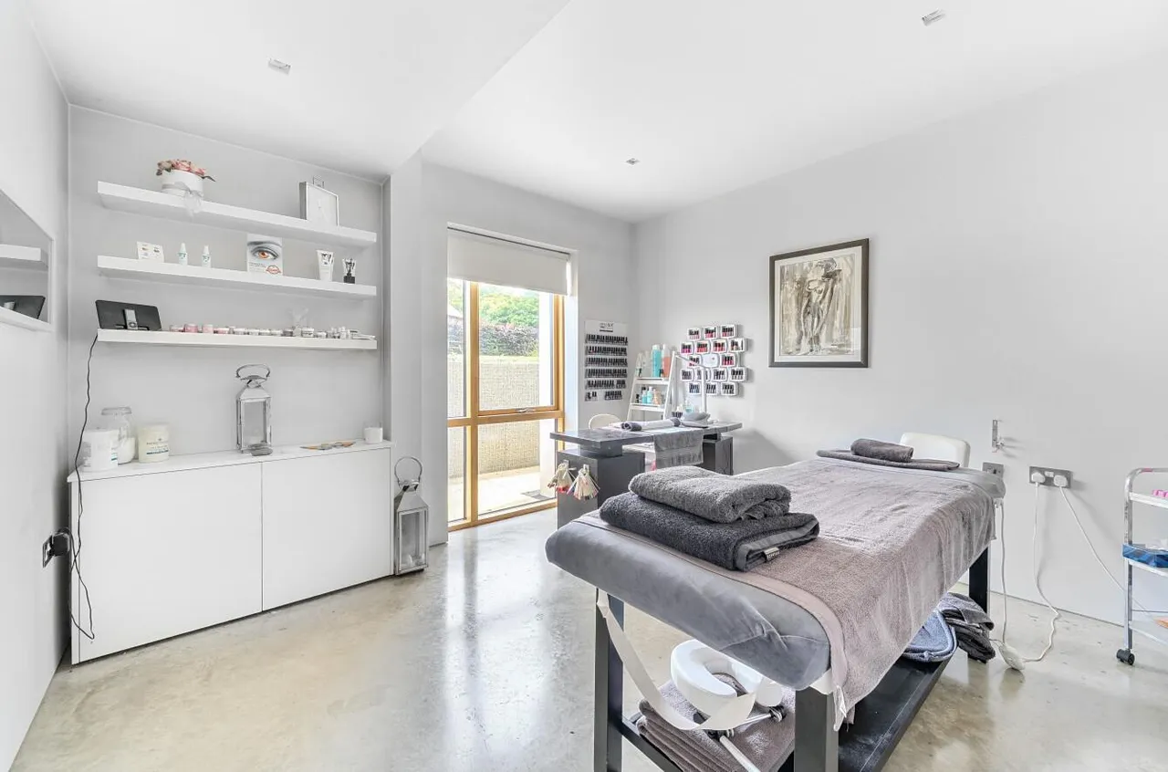 Architect-Designed Contemporary Residence, West Malling, photo 13