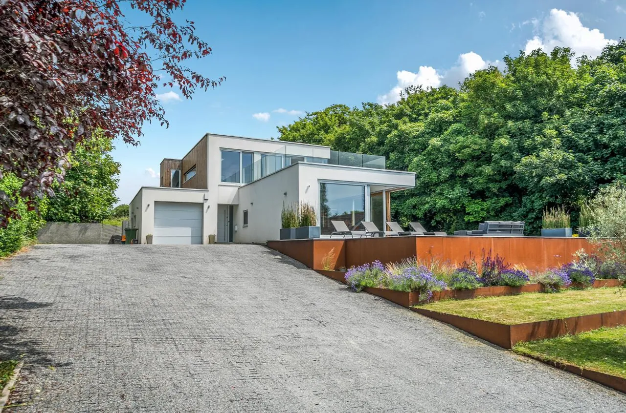 Architect-Designed Contemporary Residence, West Malling, photo 32