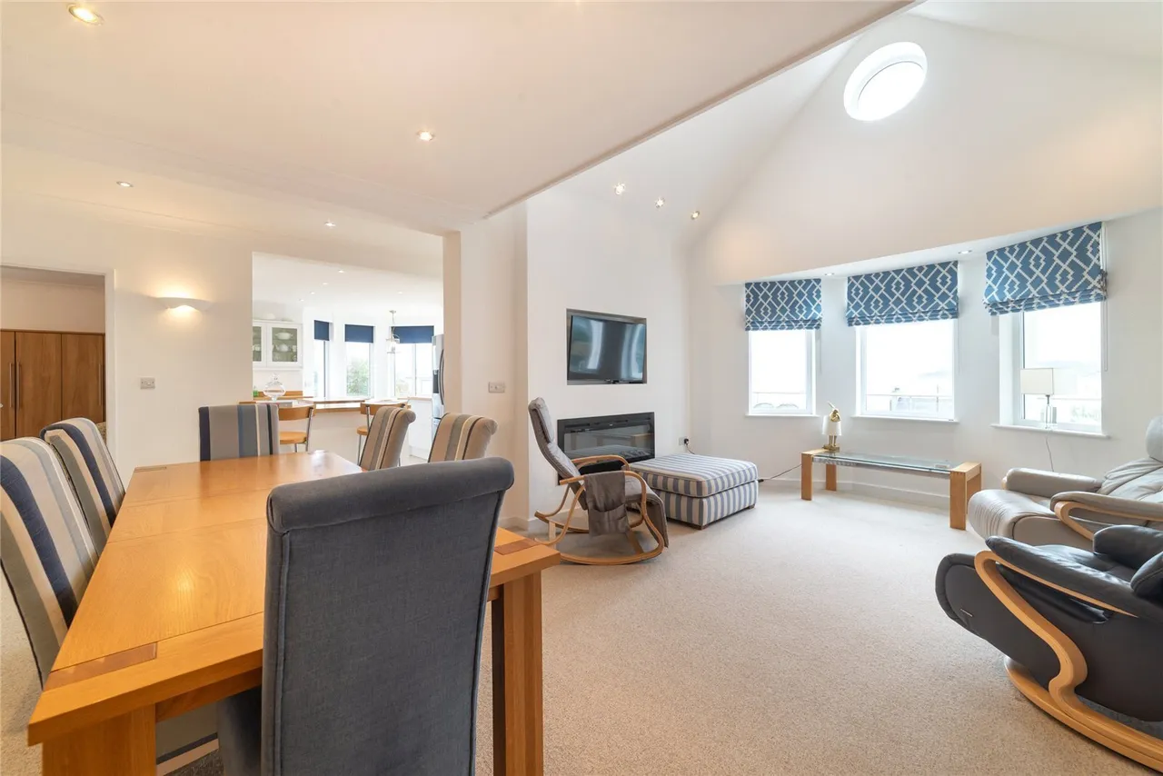 Beach Road, Benllech, photo 5