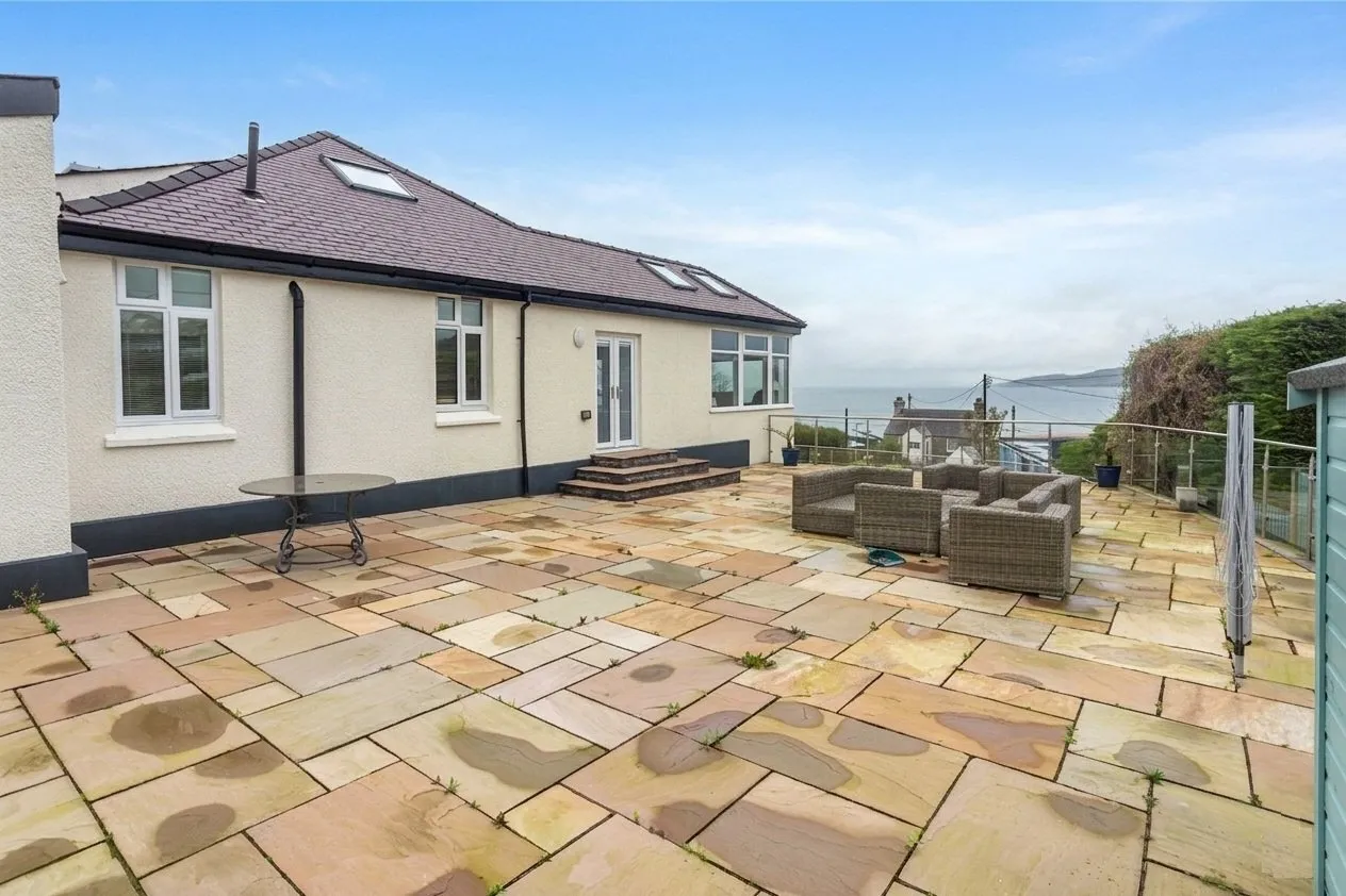 Beach Road, Benllech, photo 35