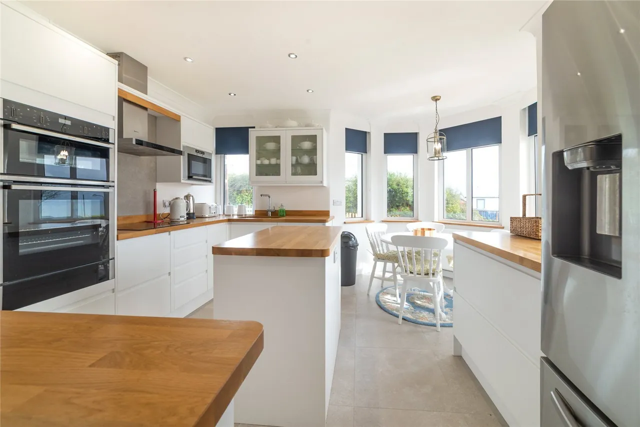 Beach Road, Benllech, photo 7