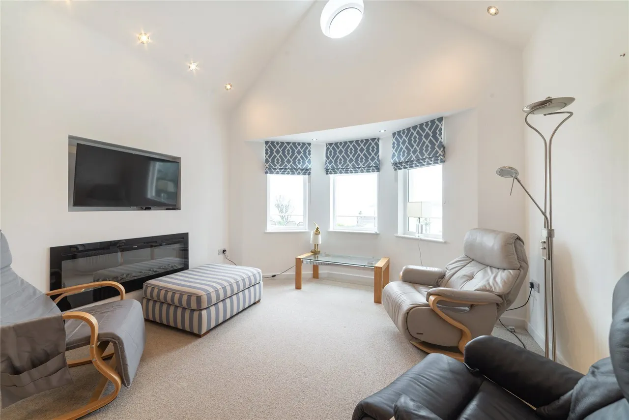 Beach Road, Benllech, photo 18