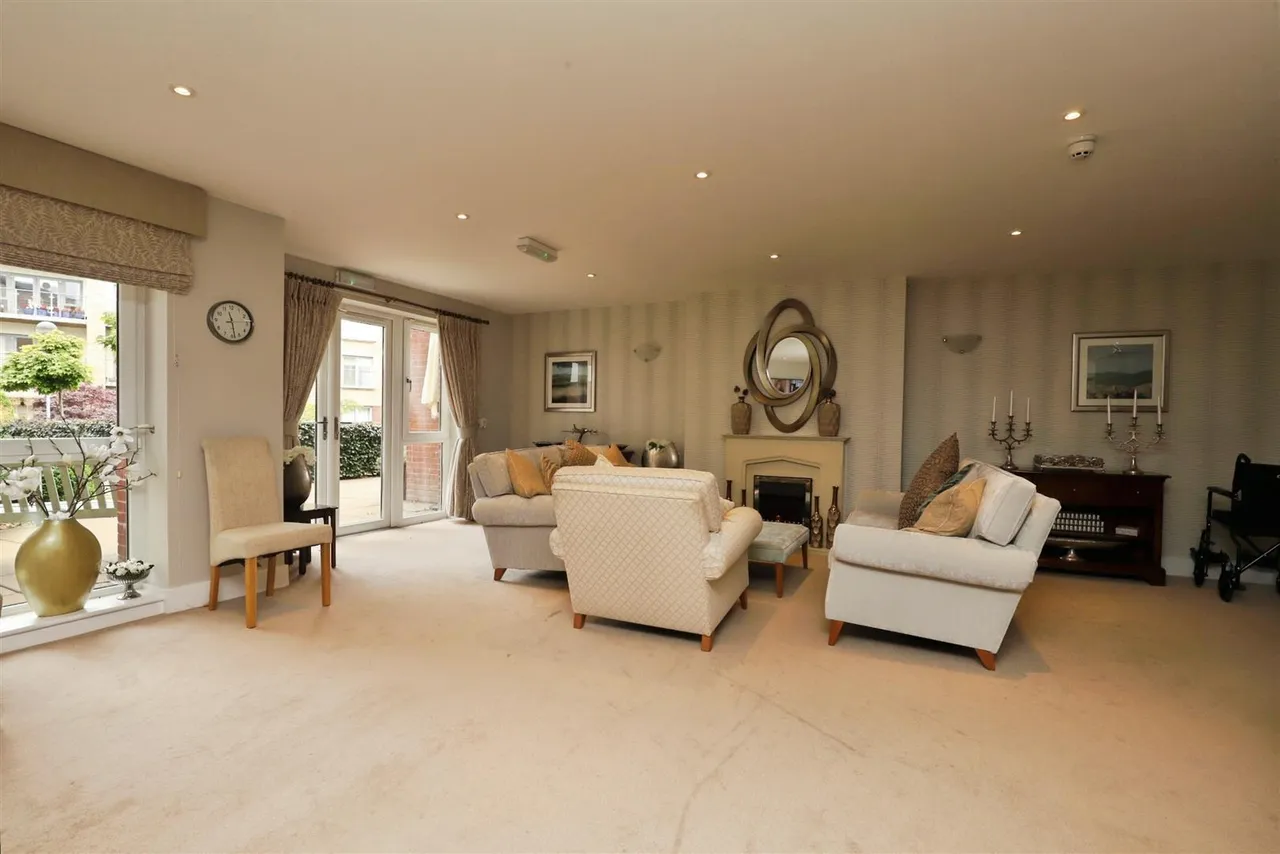 Stewarton Road, Newton Mearns, G77, photo 14