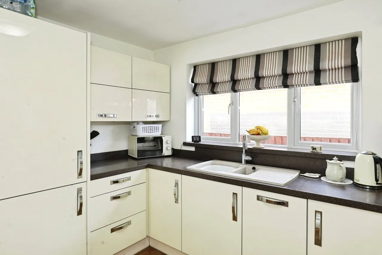 Redshank Avenue, Winsford, CW7, photo 13
