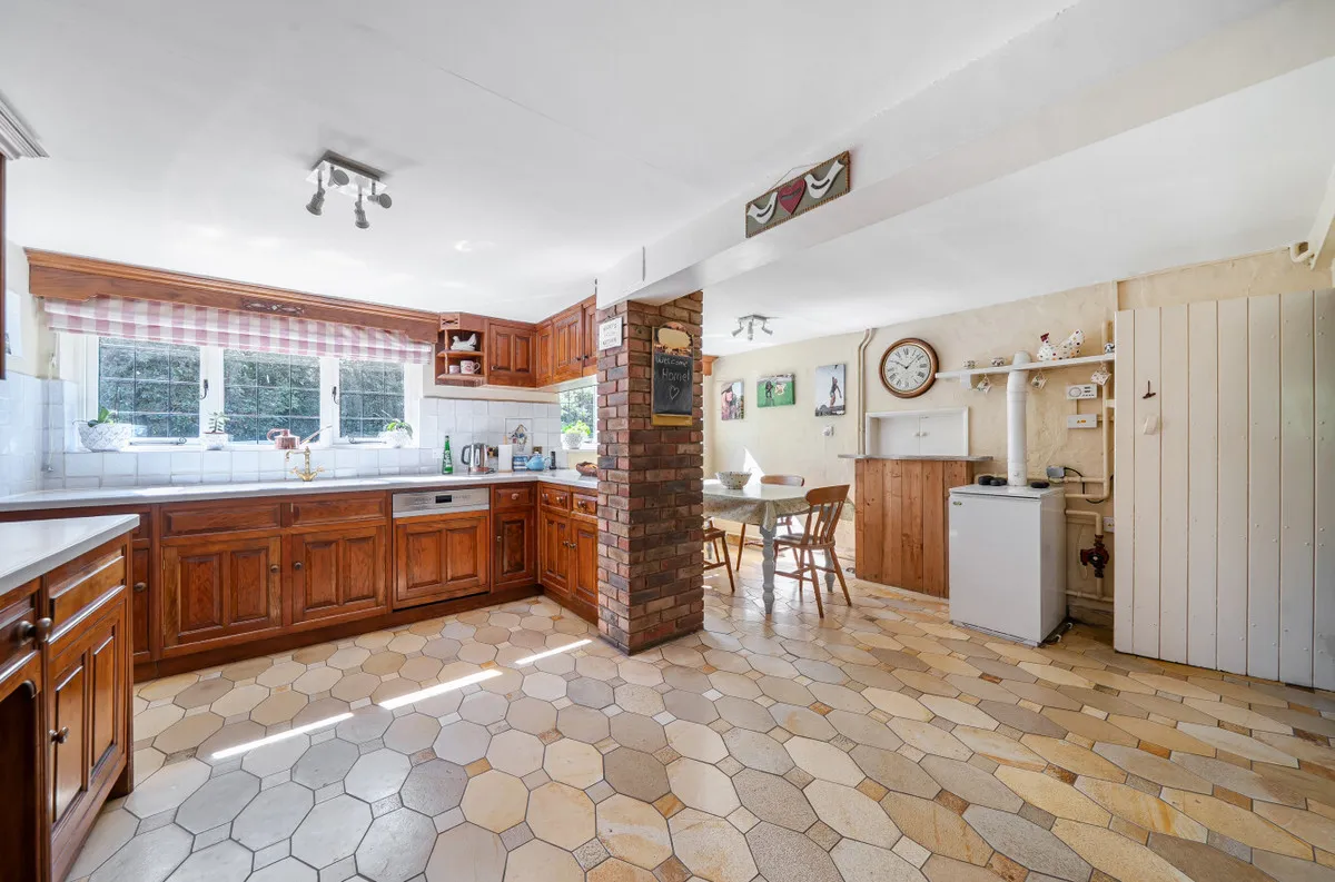 West Chiltington, RH20 2RB, photo 13