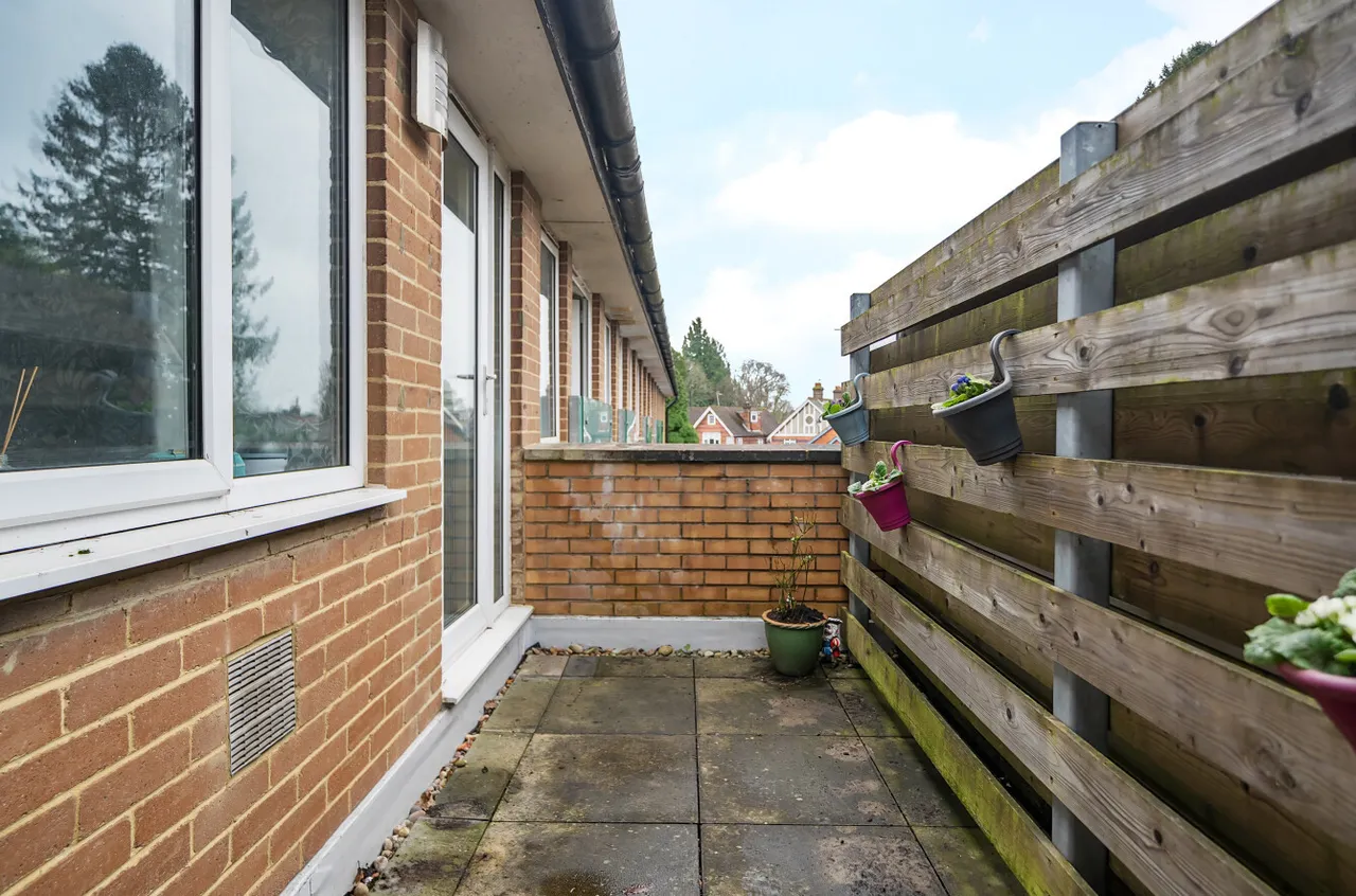 Headley Road, Grayshott, GU26, photo 8