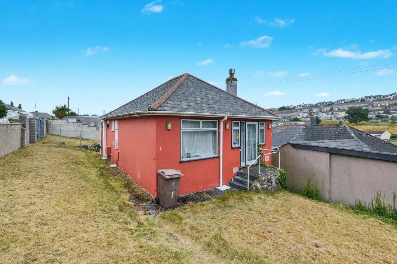 2 bed property for sale — Laira Park Road, Plymouth, Devon, PL4