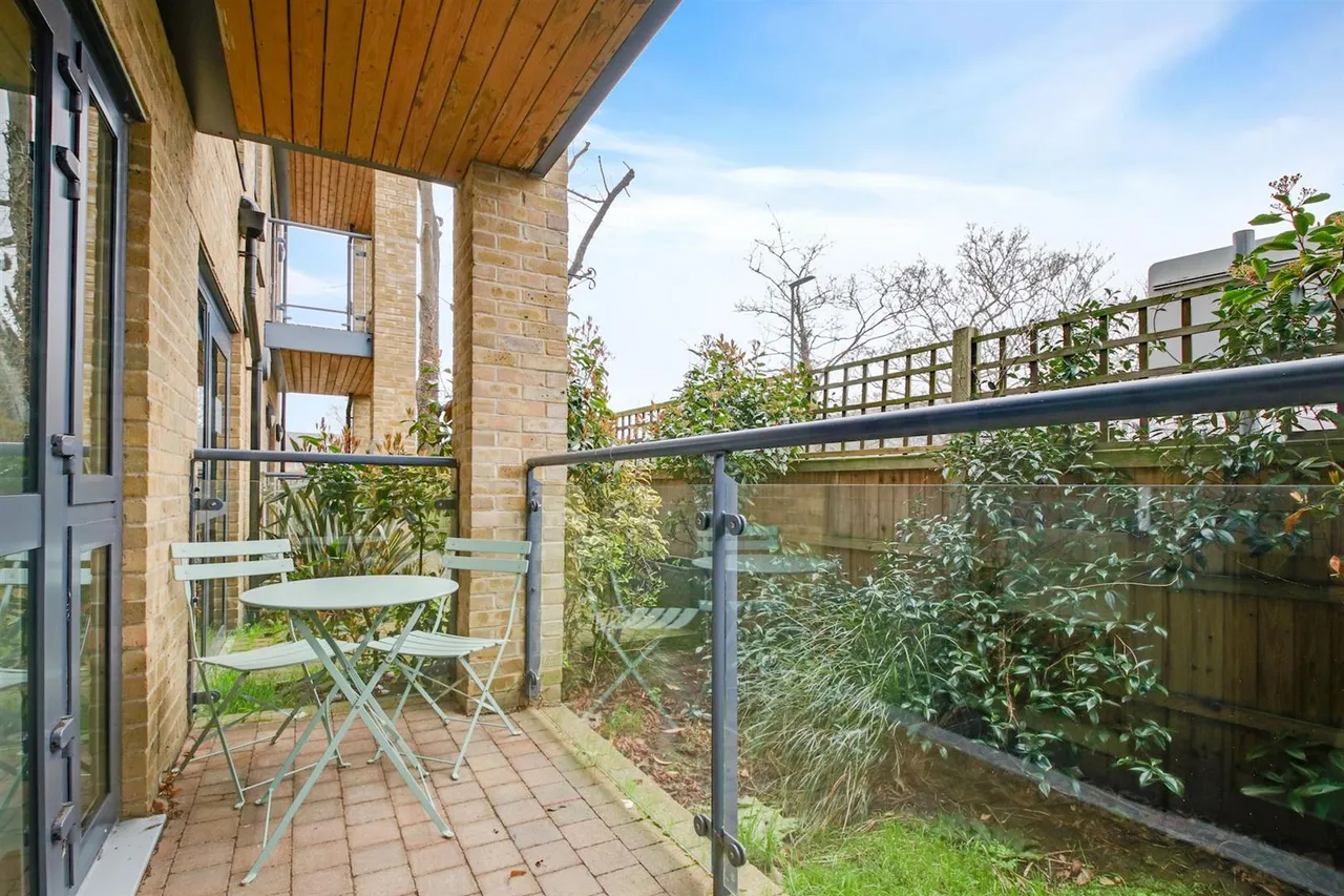 Albion Road, Bexleyheath, DA6, photo 3