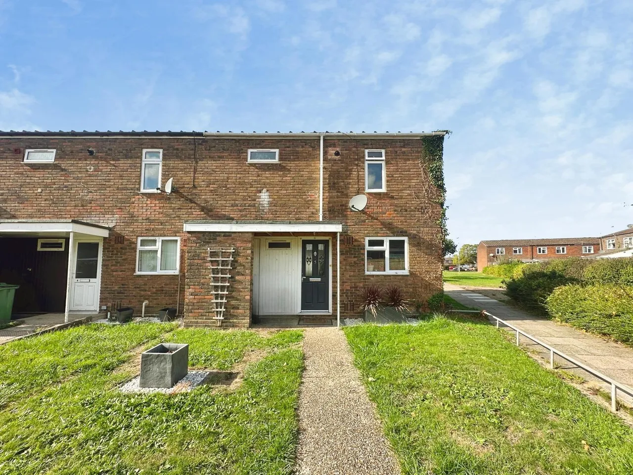 3 bed house for sale, Anglesey Close, Basingstoke, RG24