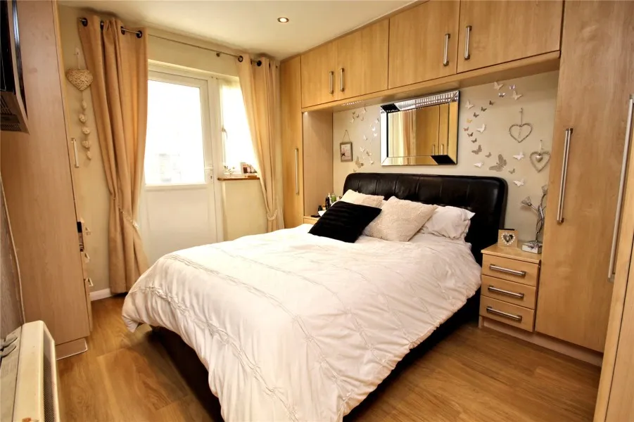 Willowmead Close, Woking, GU21, photo 5