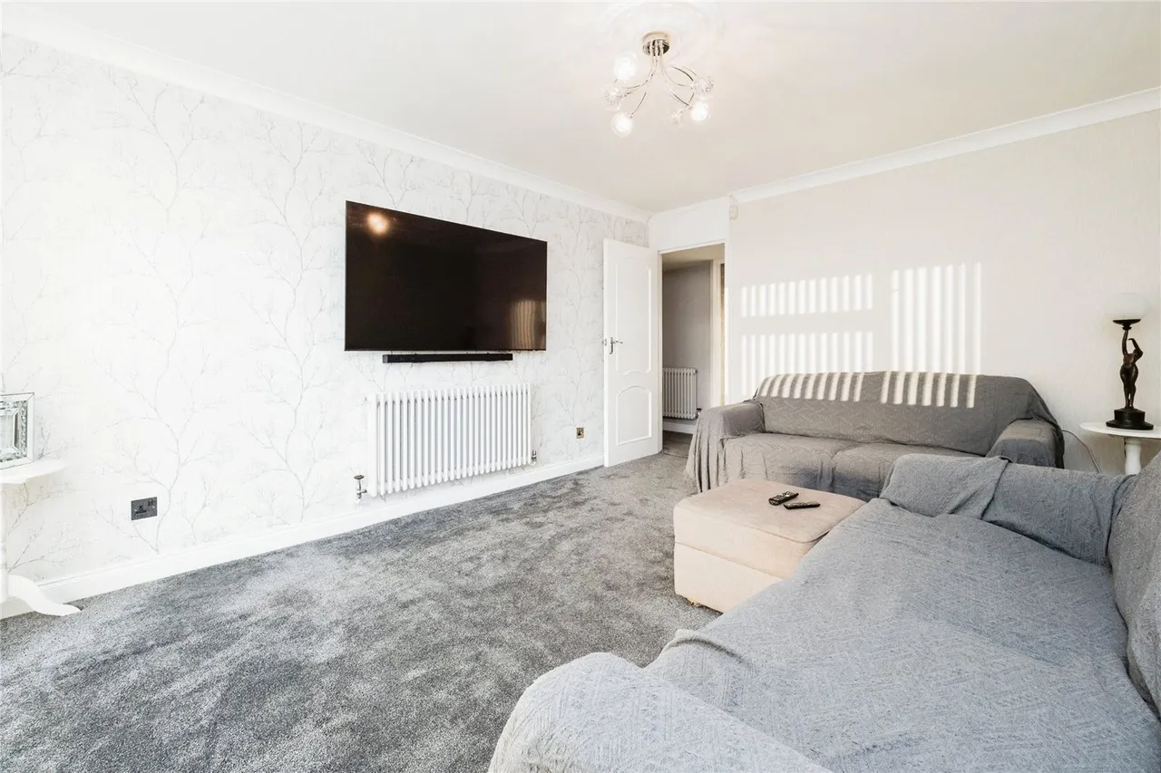 Ongar Way, Rainham, RM13, photo 3