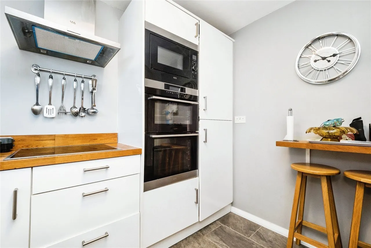 Ongar Way, Rainham, RM13, photo 5