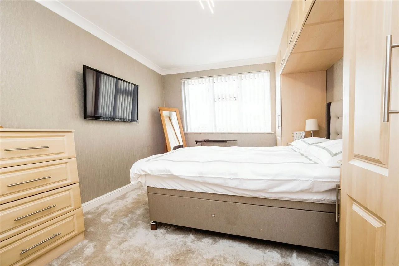 Ongar Way, Rainham, RM13, photo 6