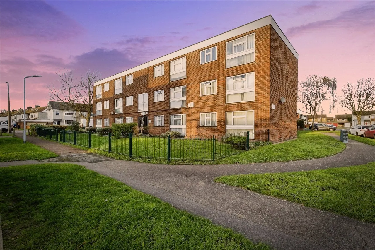 Ongar Way, Rainham, RM13, photo 12