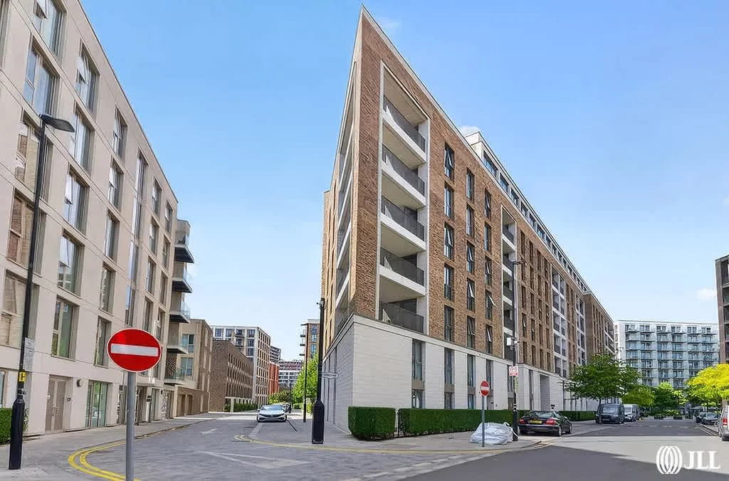 Admiralty Avenue, London, E16, photo 9