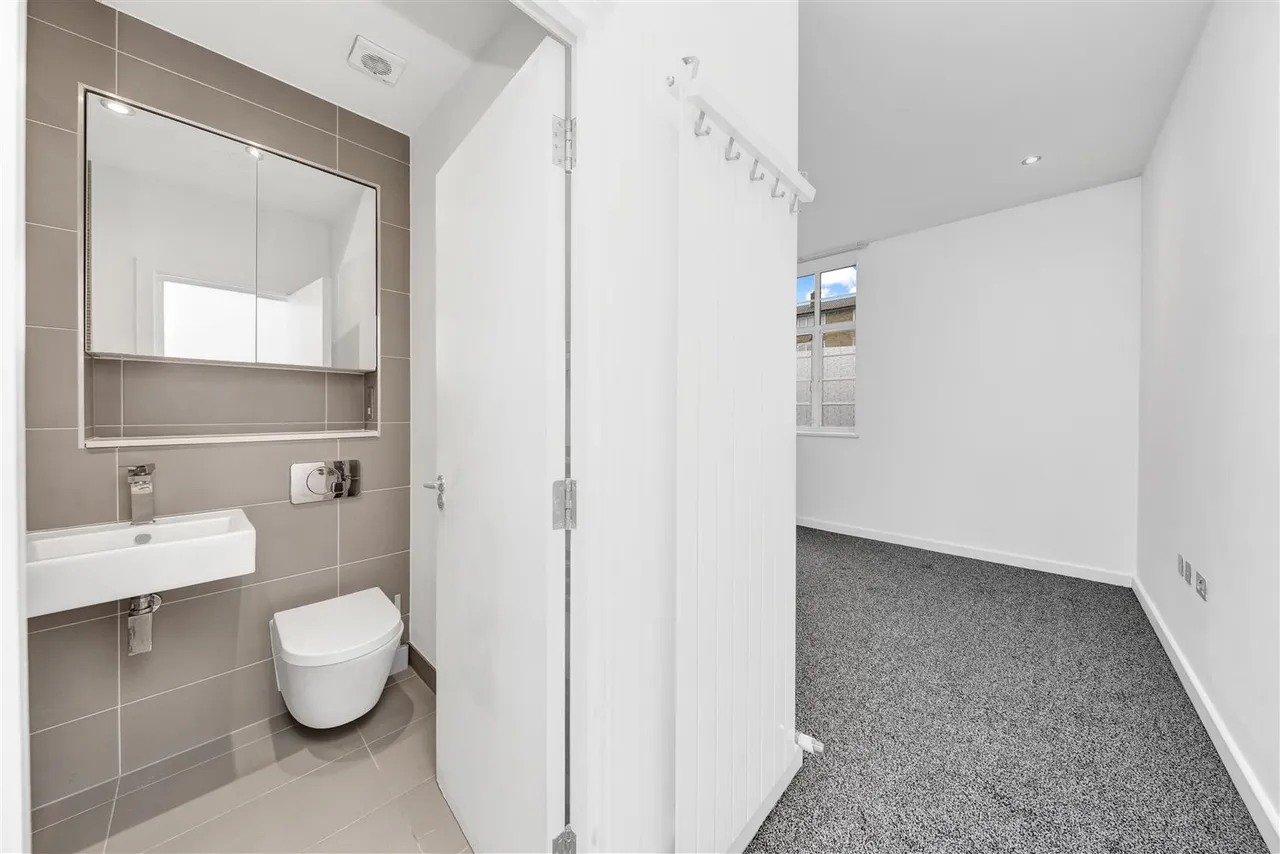 Halesworth Court, Bow, photo 6