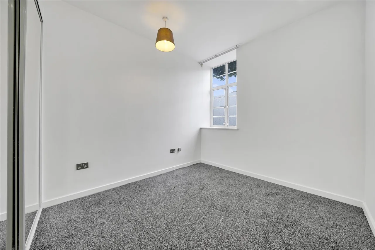 Halesworth Court, Bow, photo 5
