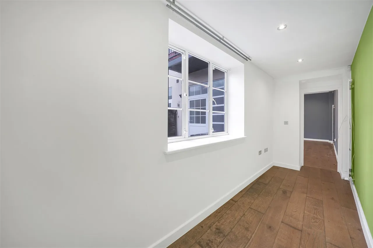 Halesworth Court, Bow, photo 12
