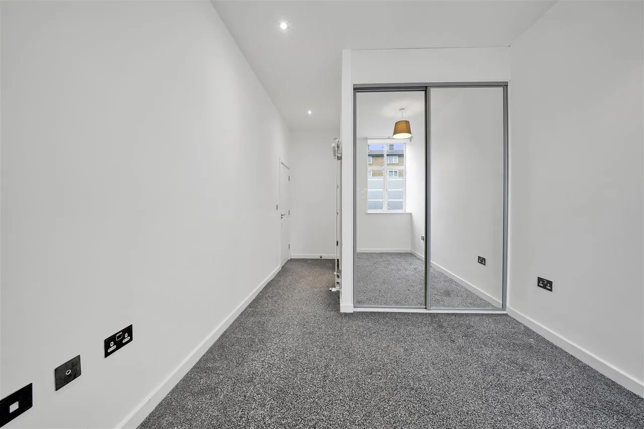 Halesworth Court, Bow, photo 7