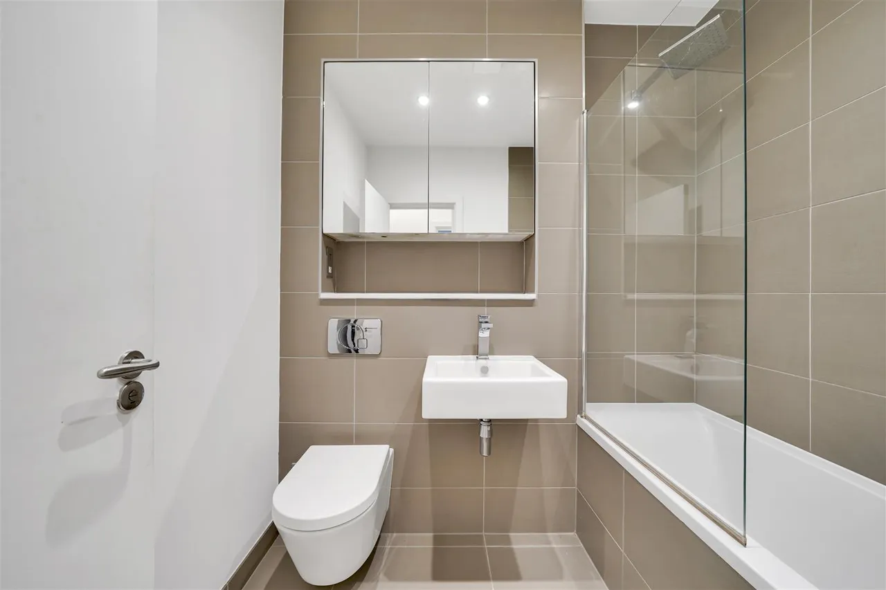 Halesworth Court, Bow, photo 11