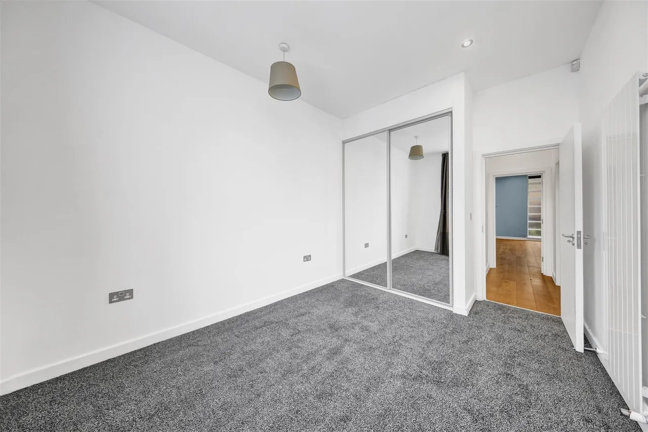 Halesworth Court, Bow, photo 9
