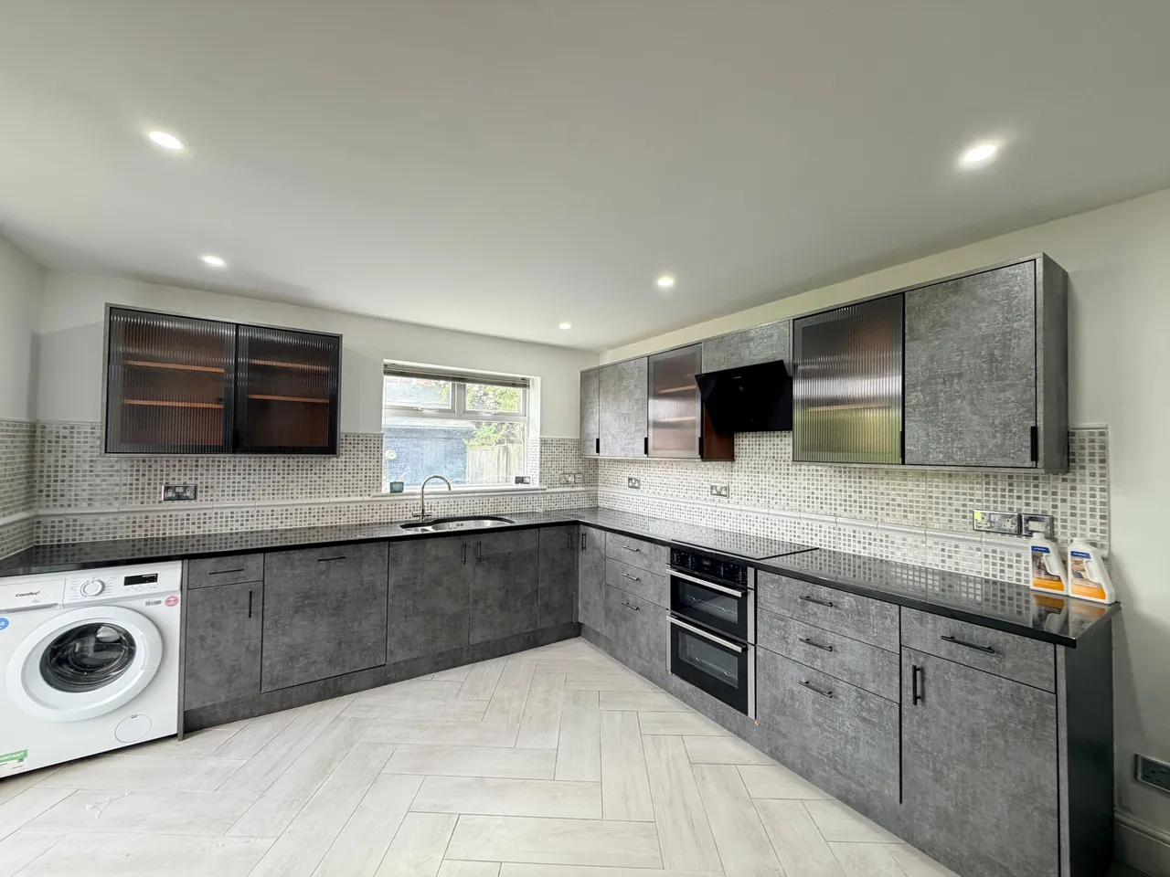 Egerton Road, Hale, WA15, photo 3