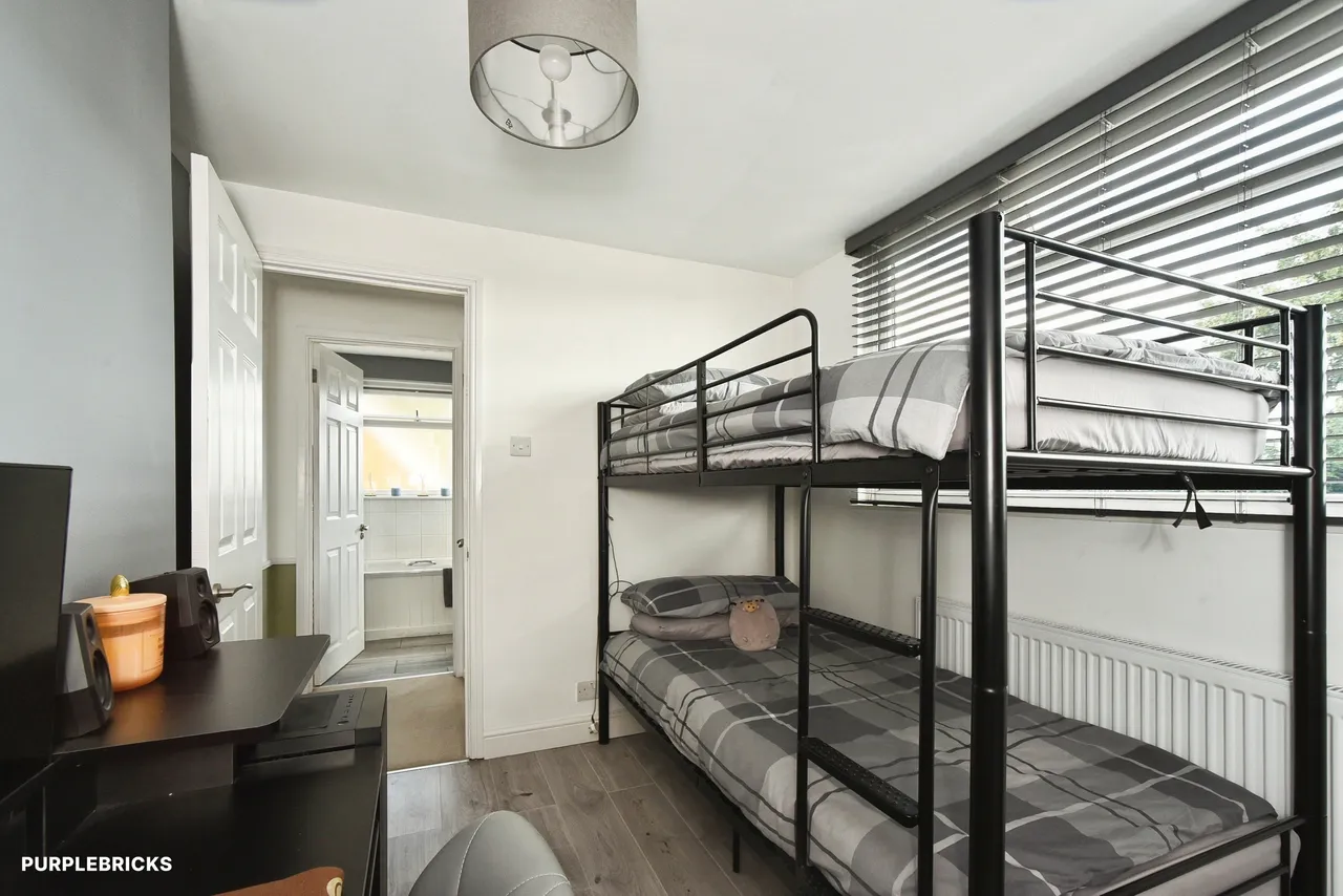 Duchess Way, Swindon, SN2, photo 10