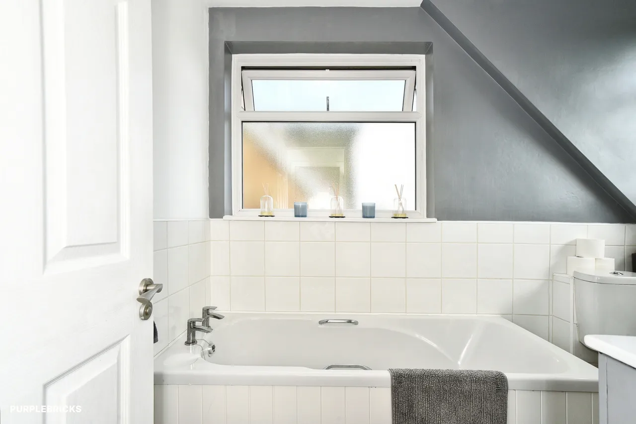 Duchess Way, Swindon, SN2, photo 16
