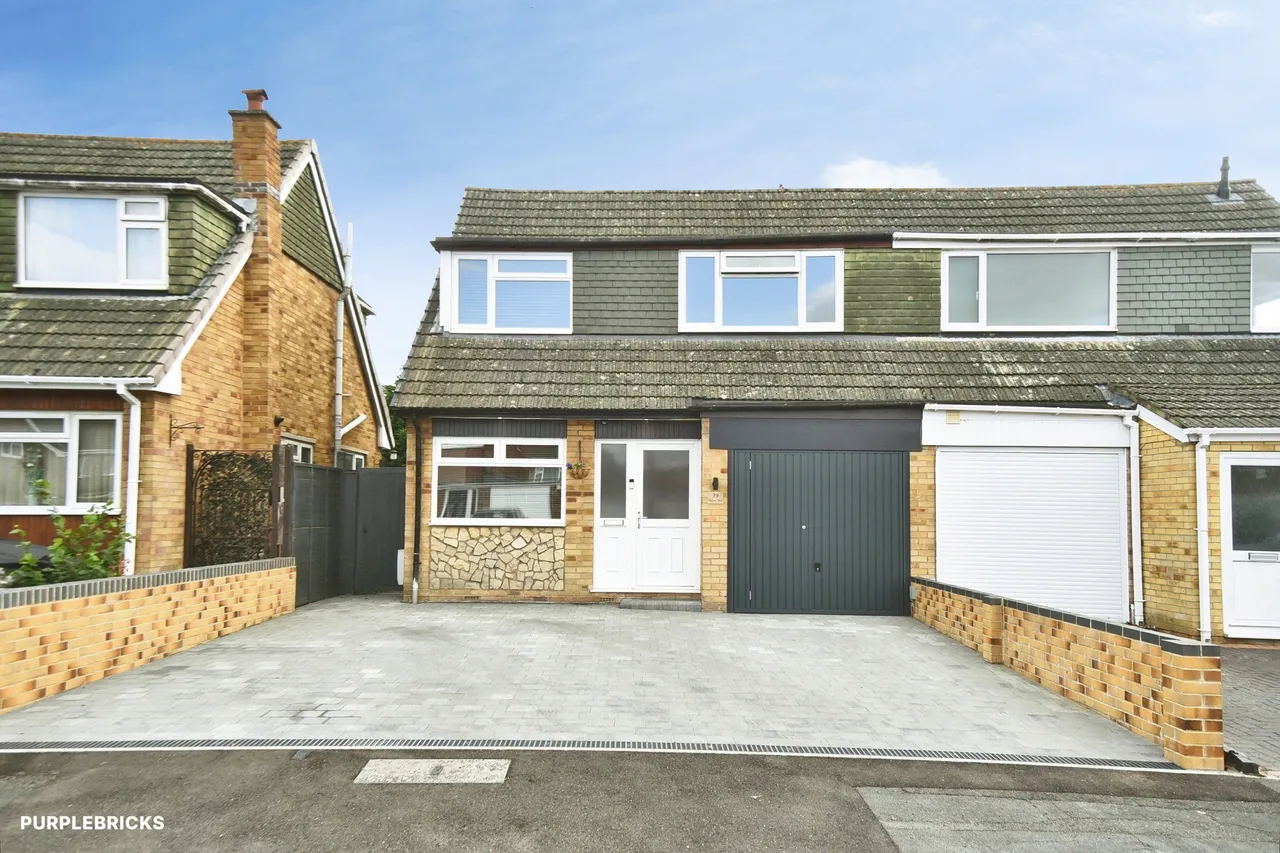 3 bed house for sale, Duchess Way, Swindon, SN2