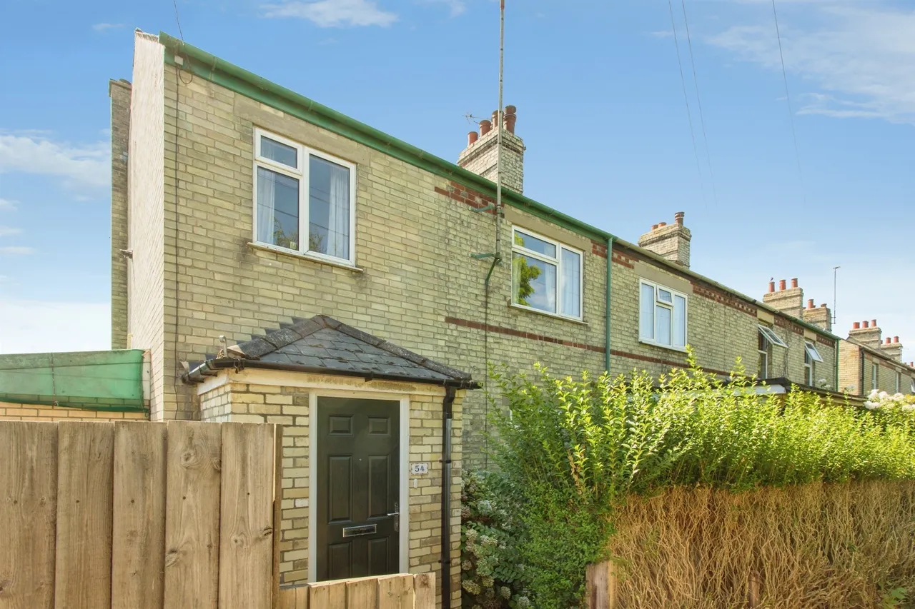 3 bed house for sale — Pages Close, Histon, Cambridge
