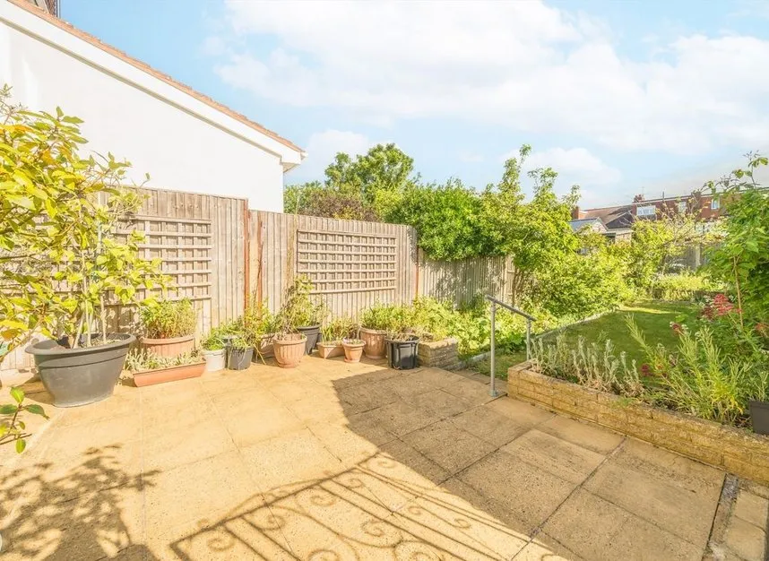 Buckleigh Avenue, West Wimbledon, SW20, photo 4
