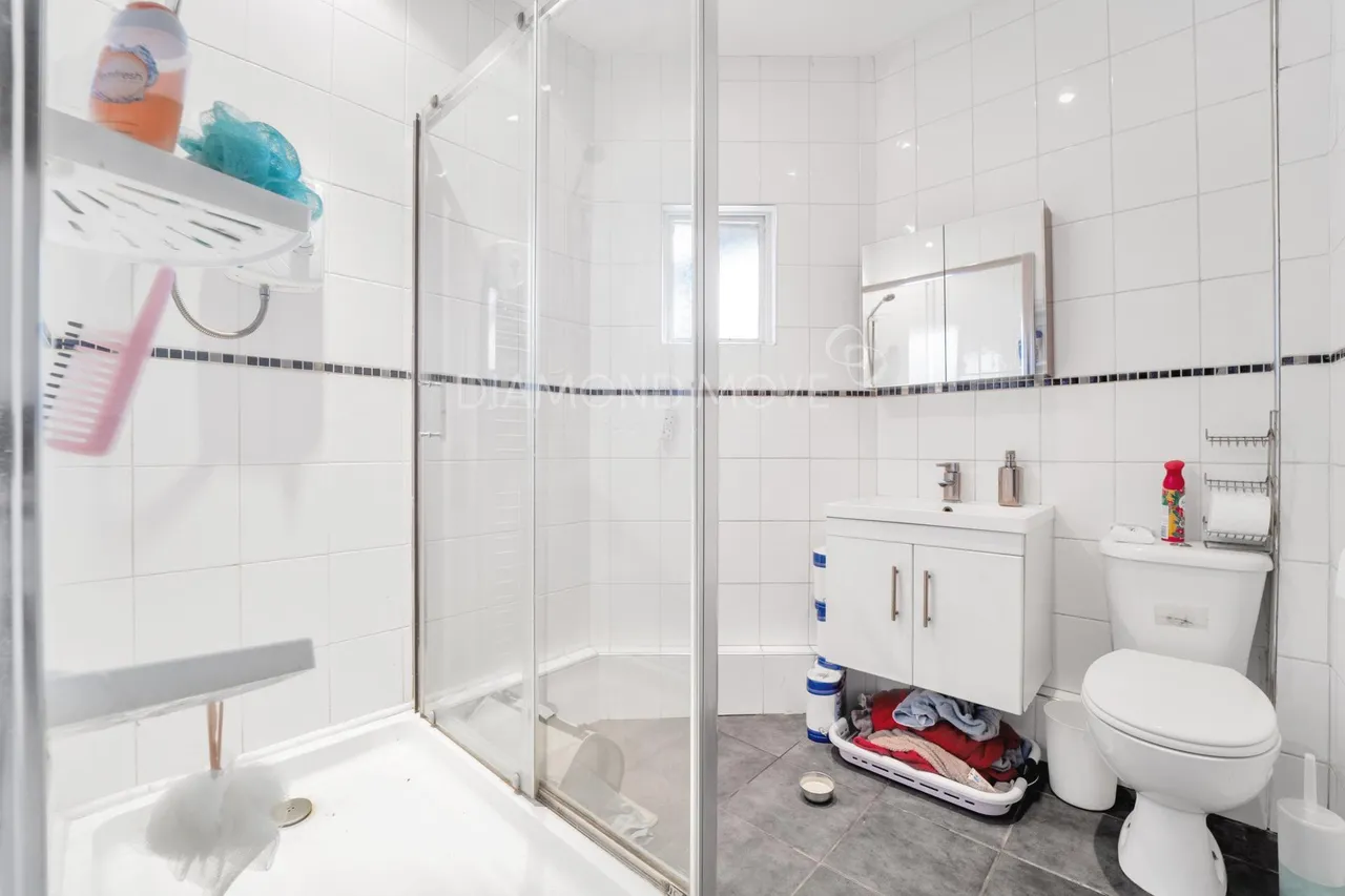 Rossindel Road, Hounslow, TW3 3QN, photo 9