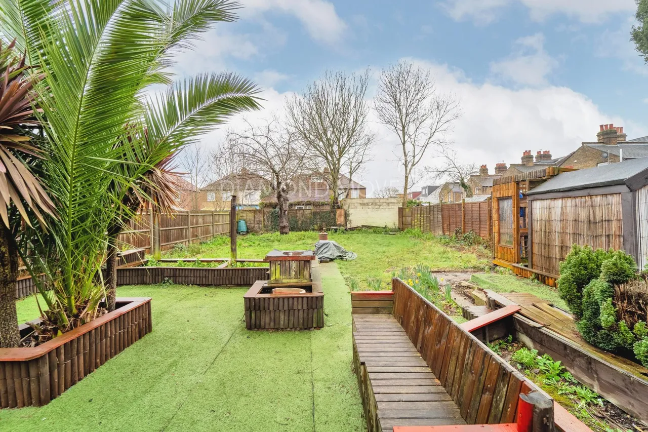 Rossindel Road, Hounslow, TW3 3QN, photo 10