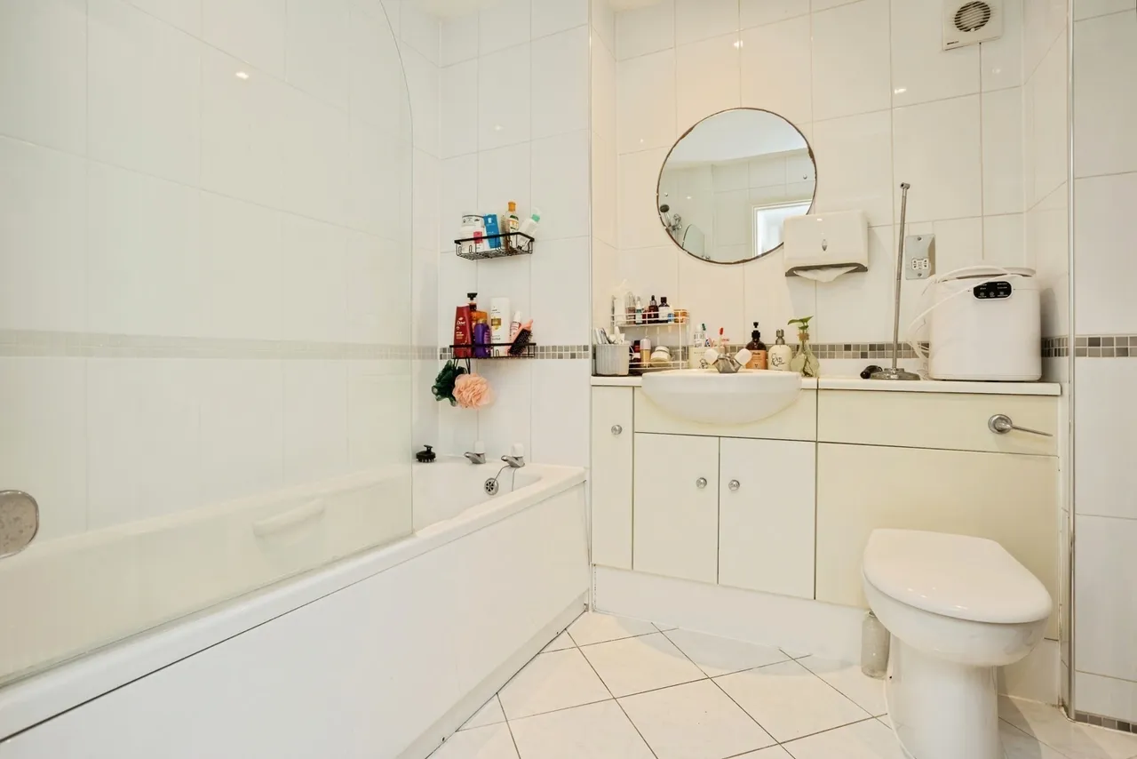 Loughborough Road, West Bridgford, NG2, photo 12