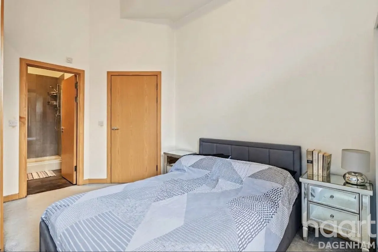 Longbridge Road, Dagenham, RM8, photo 12
