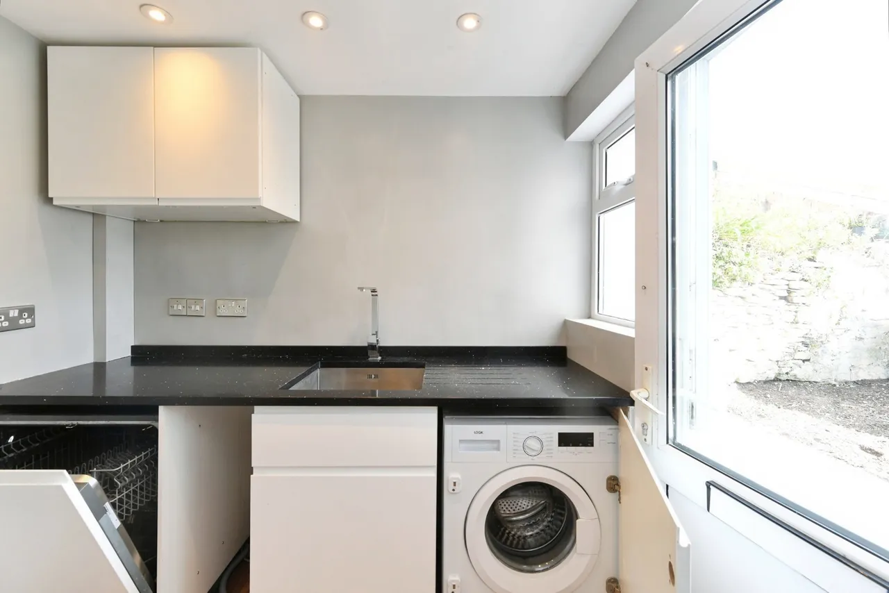 West Street, St. Columb, TR9, photo 11