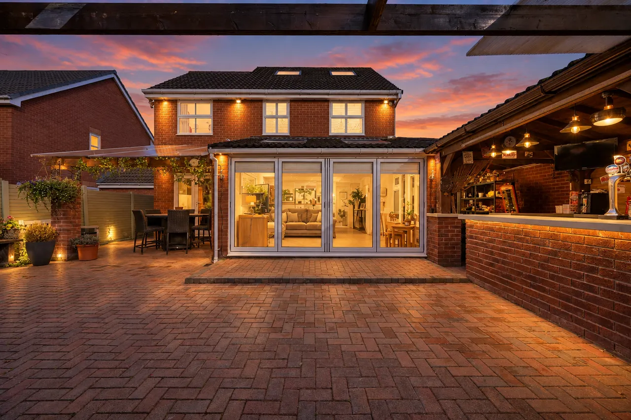 Cornforth Way, Widnes, WA8, photo 2