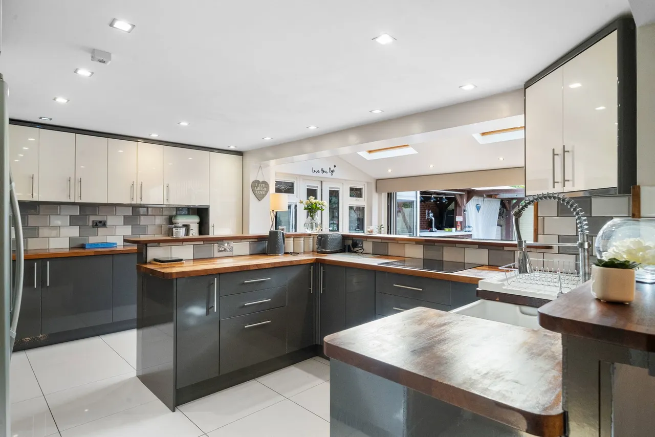 Cornforth Way, Widnes, WA8, photo 12