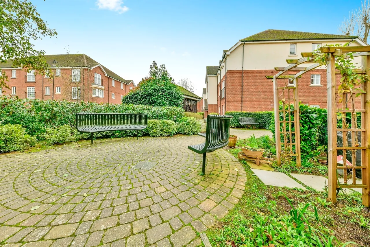 Peppermint Road, Hitchin, SG5, photo 16