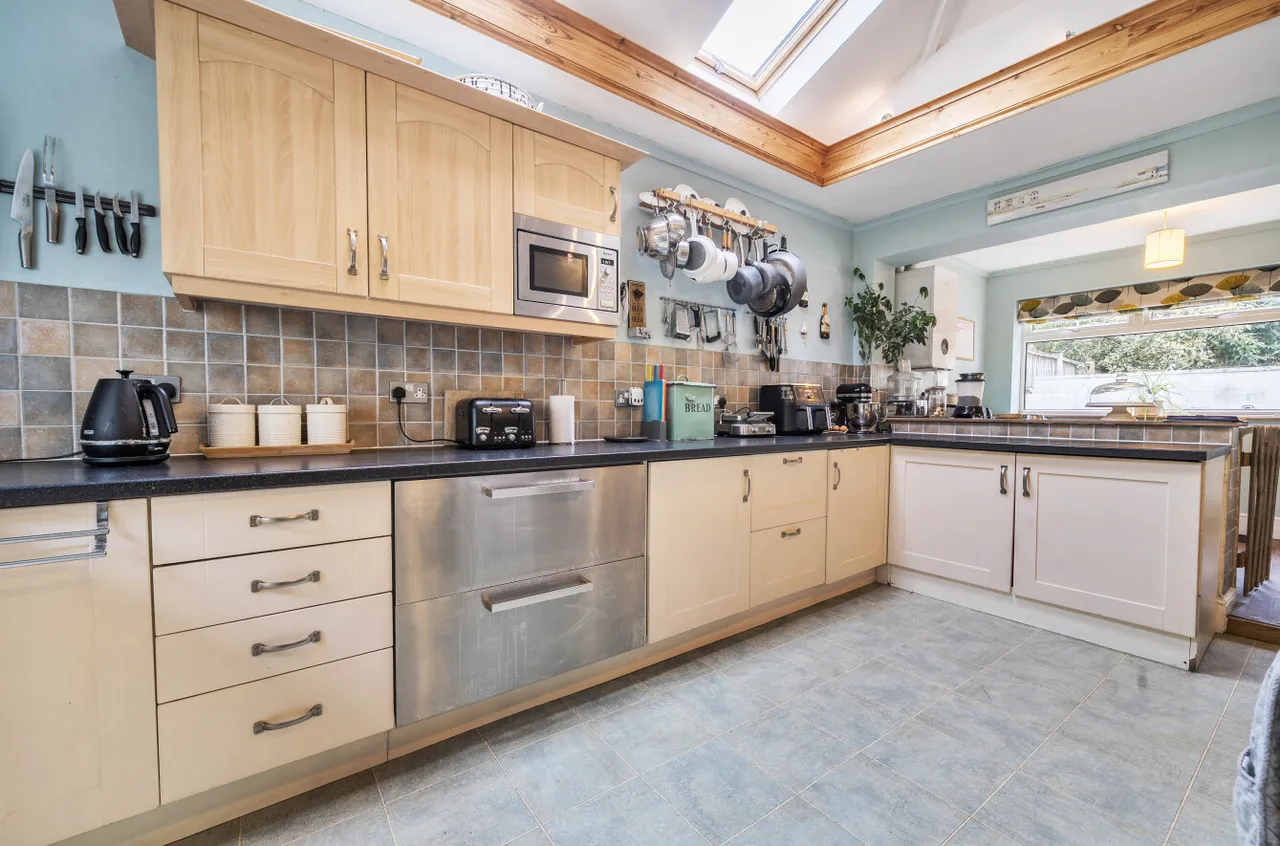 Waverley Drive, Camberley, Surrey, GU15 2DP, photo 11