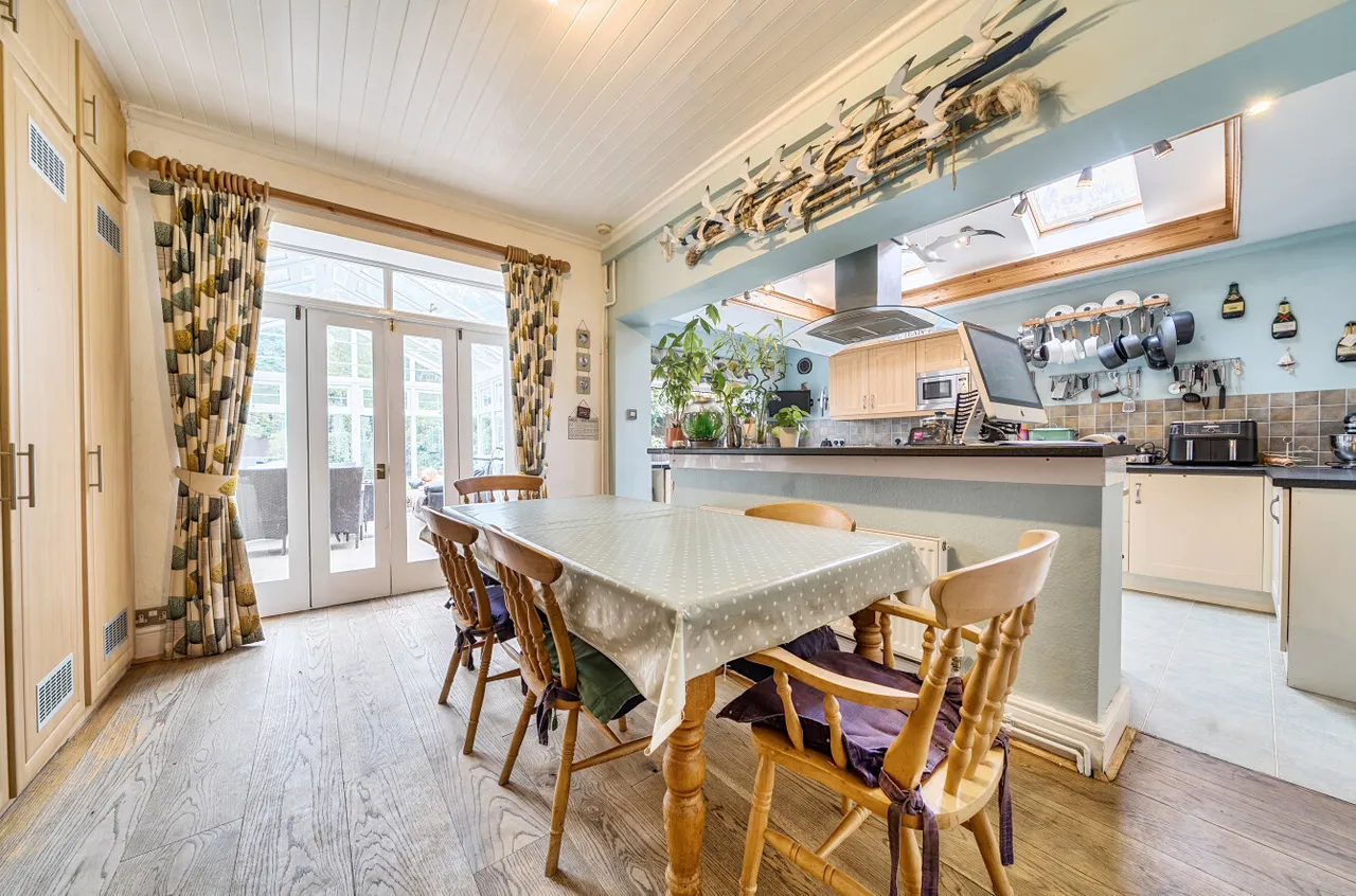 Waverley Drive, Camberley, Surrey, GU15 2DP, photo 5