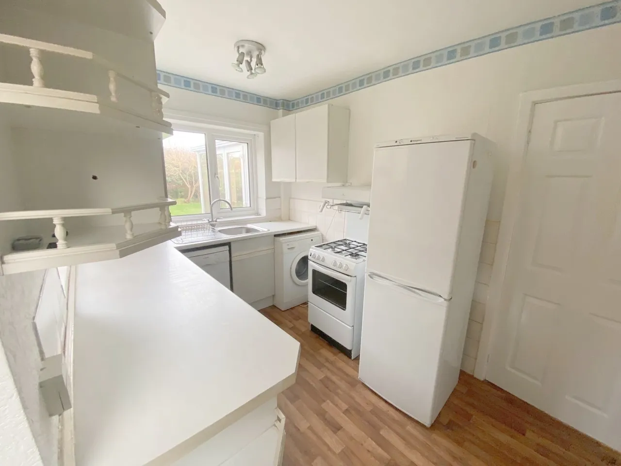 Ascot Drive, Great Sutton, CH66, photo 5