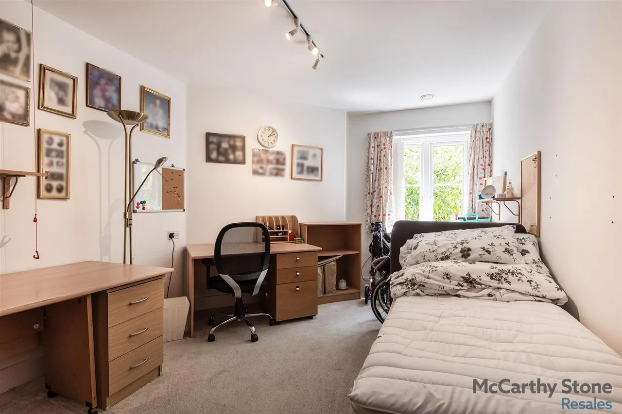 Old Park Road, Hitchin, SG5, photo 12