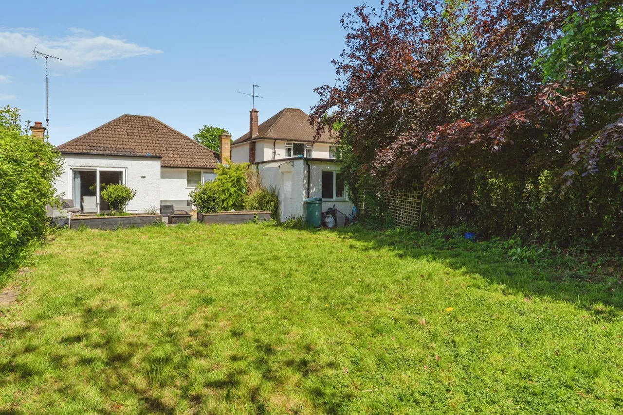 Turnoak Avenue, Woking, GU22, photo 25