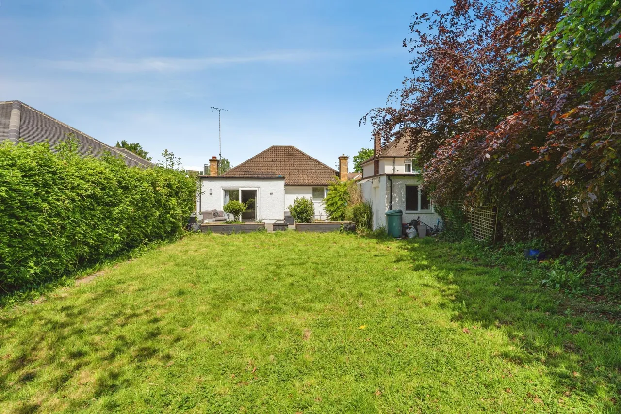 Turnoak Avenue, Woking, GU22, photo 24