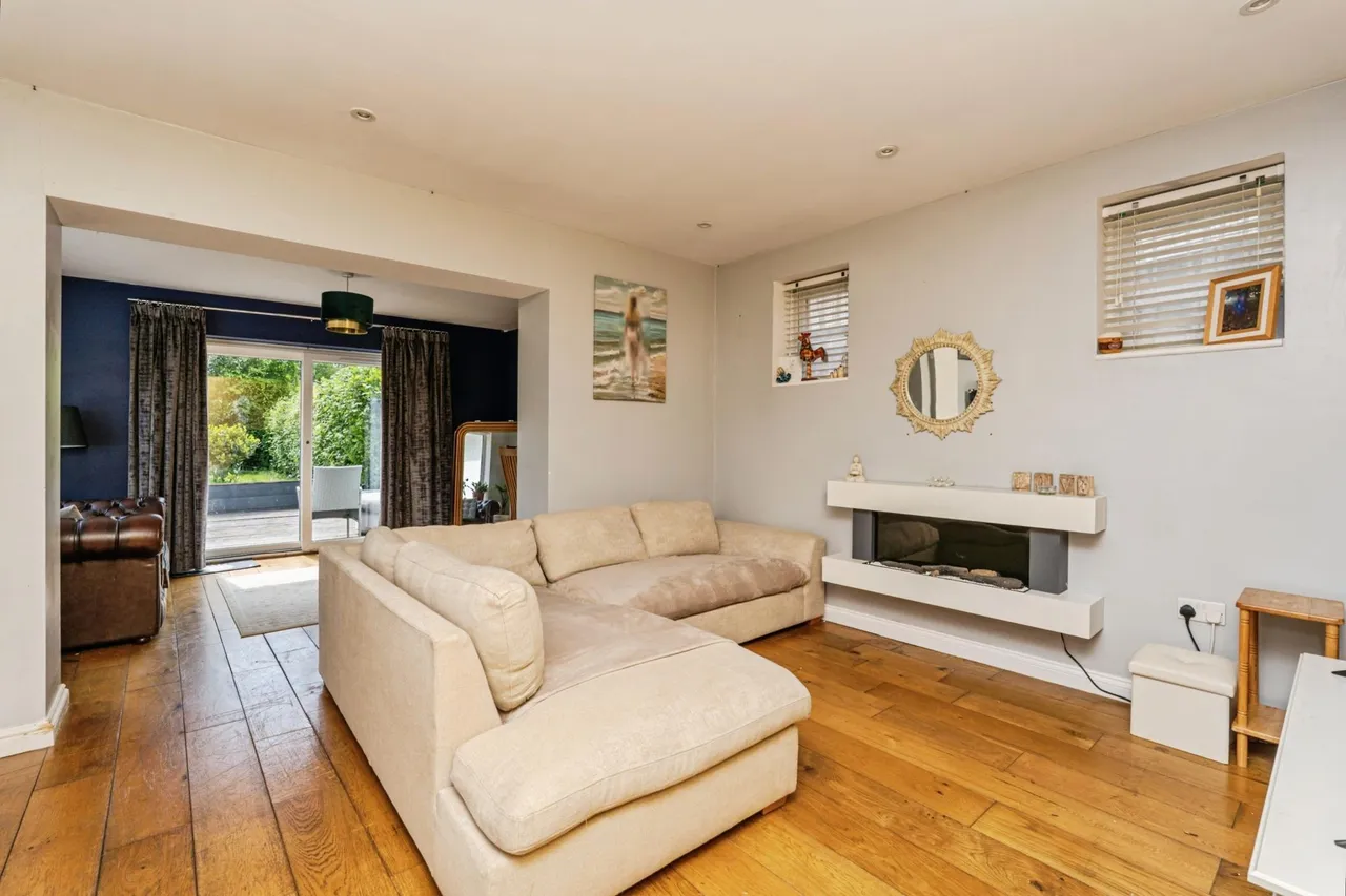 Turnoak Avenue, Woking, GU22, photo 14